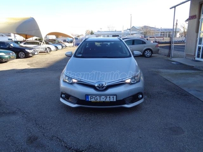 TOYOTA AURIS Touring Sports 1.33 Live 158 000 Km ! Magyar ! Végig Toyotában szervizelt!