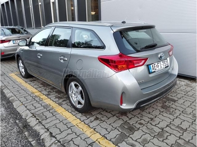 TOYOTA AURIS Touring Sports 1.8 HSD Active (Automata) Hybridgarancia