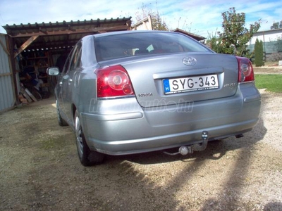 TOYOTA AVENSIS 2.0 D-4D Executive