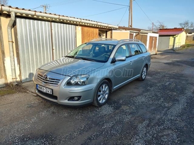 TOYOTA AVENSIS 2.0 D-4D T25