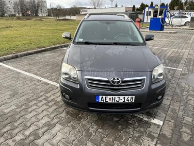 TOYOTA AVENSIS 2.2 DCAT Premium Active