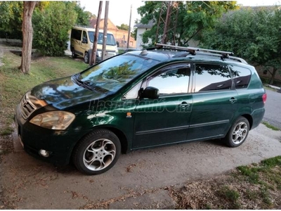 TOYOTA AVENSIS VERSO 2.0 D-4D