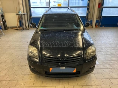 TOYOTA AVENSIS Wagon 2.0 D Sol Technic Vezetett Szervizkönyv - Navigáció