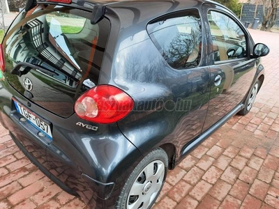 TOYOTA AYGO 1.0 AC