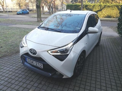 TOYOTA AYGO 1.0 Selection x-cite + cool