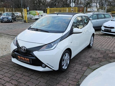 TOYOTA AYGO 1.0 x-play Nyitható panorámatető