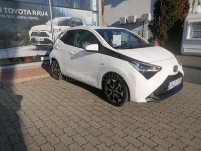 TOYOTA AYGO 1.0 x-play + style + connectivity