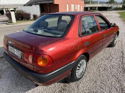 TOYOTA COROLLA Sedan 1.4 Linea Sol MAGYARORSZÁGI