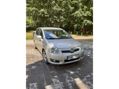 TOYOTA COROLLA VERSO 2.2 D-4D Luna