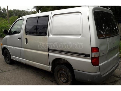 TOYOTA HI-ACE Hiace 2.5 D4-D Panel Van