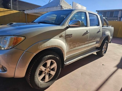 TOYOTA HI LUX Hilux 3.0 D-4D 4x4 Double SR+ (Automata)