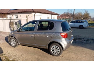 TOYOTA YARIS 1.0 Sol