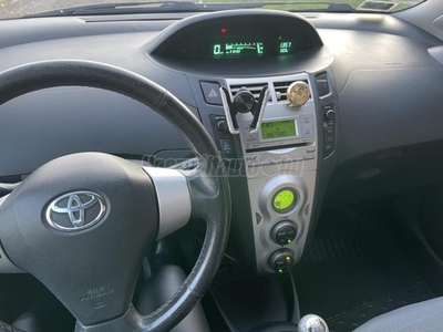 TOYOTA YARIS 1.4 D-4D Exe M-MT