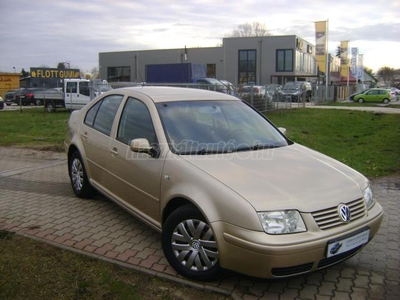 VOLKSWAGEN BORA 1.6 Comfortline 195.000KM! MAGYAR! MEGBECSÜLT MEGJELENÉS!