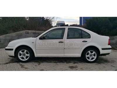 VOLKSWAGEN BORA 1.6 Comfortline