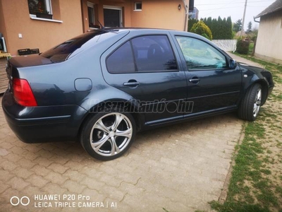 VOLKSWAGEN BORA 1.9 TDI