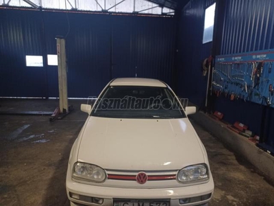 VOLKSWAGEN GOLF III 1.4 Trendline