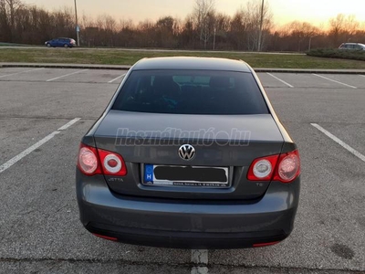 VOLKSWAGEN JETTA V 1.4 Tsi Comfortline Family DSG