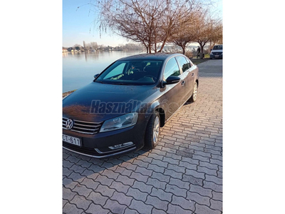 VOLKSWAGEN PASSAT 2.0 TDI klíma, navi, téli-nyári gumi!