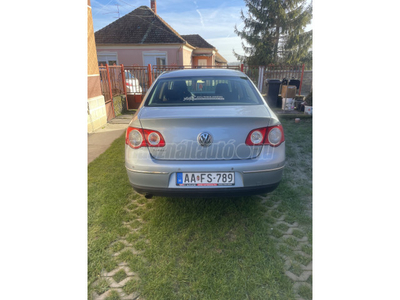 VOLKSWAGEN PASSAT VI 1.6 FSI Comfortline