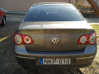 VOLKSWAGEN PASSAT VI 2.0 FSI Comfortline