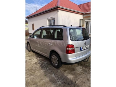 VOLKSWAGEN TOURAN 1.9 PD TDi Highline