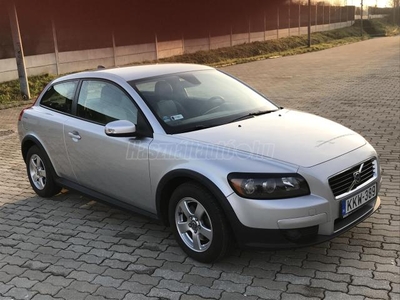 VOLVO C30 1.6 Momentum