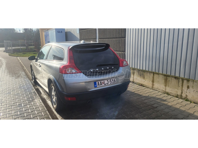 VOLVO C30 2.4 D [D5] Summum