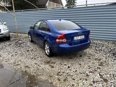 VOLVO S40 1.6 D Kinetic Magyarországi. 2 tulaj