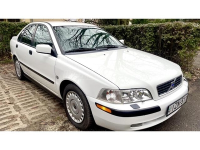 VOLVO S40 1.6 Lux Megkímélt! Új téligumi. ülésfűtés