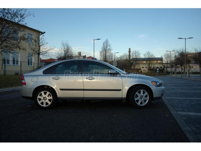 VOLVO S40 2.0 Kinetic