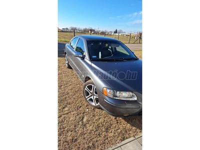 VOLVO S60 2.4 D Momentum Geartronic