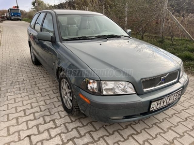 VOLVO V40 1.8 Elegance