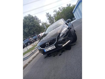 VOLVO V40 2.0 D [D2] Kinetic Geartronic