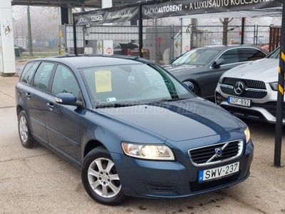 VOLVO V50 1.6 D Momentum