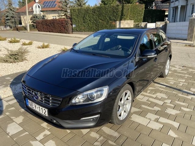 VOLVO V60 2.0 D [D3] Kinetic Geartronic végig vezetett szervizkönyvvel