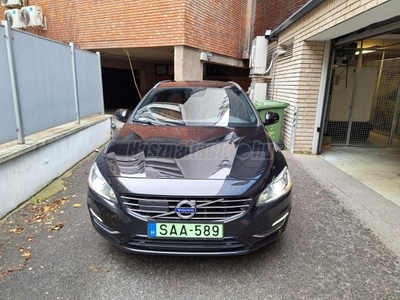 VOLVO V60 2.4 D [D6] PHEV AWD Summum Geartronic