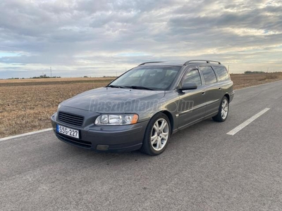 VOLVO V70 2.4 D [D5] Kinetic Geartronic