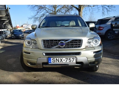 VOLVO XC90 2.4 D [D5] Momentum