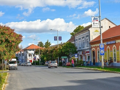 Kiadó utcai bejáratos üzlethelyiség - Marcali, Széchenyi utca