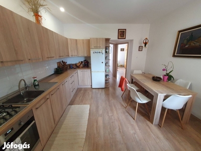 Felújított három szobás lakás eladó Nagykanizsán
