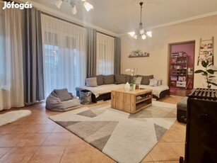 Eladó 111 m2 családi ház, Debrecen