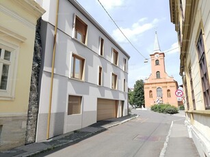 Pécs, Bástya utca 2.