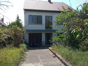 XVII. Kerület, Naplás út környéke, 180 m2-es, családi ház, 6 szobás