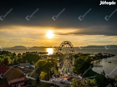 Balatonlelle, eladó társasházi lakás