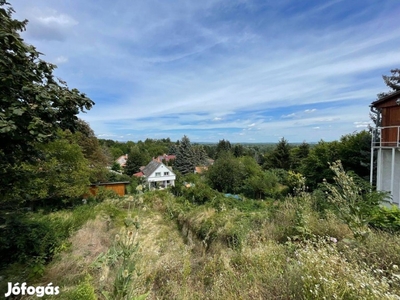 Szentendrén Lélegzetelállító, örök panorámájú öszközműves telek eladó