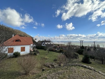 Eladó Ház, Veszprém megye Ábrahámhegy ÖRÖK BALATONI PANORÁMÁS, 6 hálós, újszerű ház, GYÖNYÖRŰ TELKEN