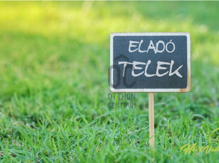 Eladó telek