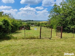 Zsámbék zártkert eladó panorámás