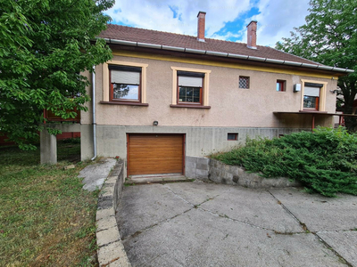 Eladó családi ház - Kazincbarcika, Tölgyfa utca 1.